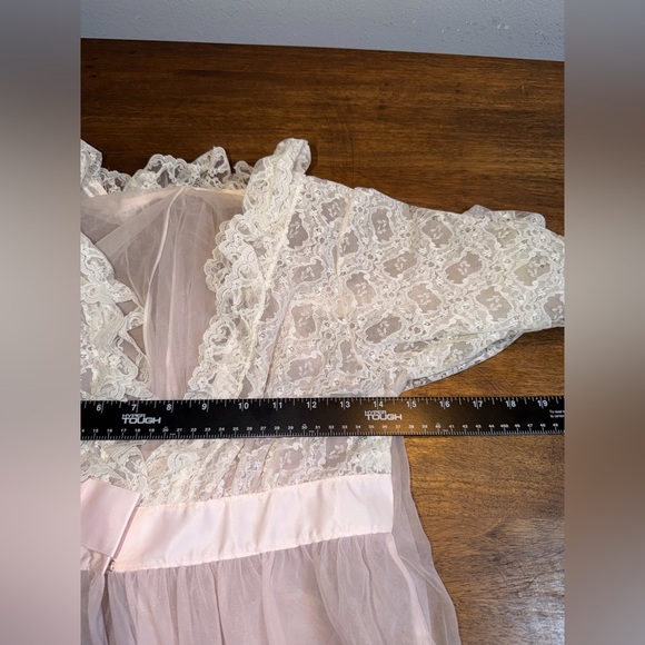 Vintage 60s Radcliffe Lingerie Cream Chiffon Peignoir  Robe Petite - Picture 6 of 10
